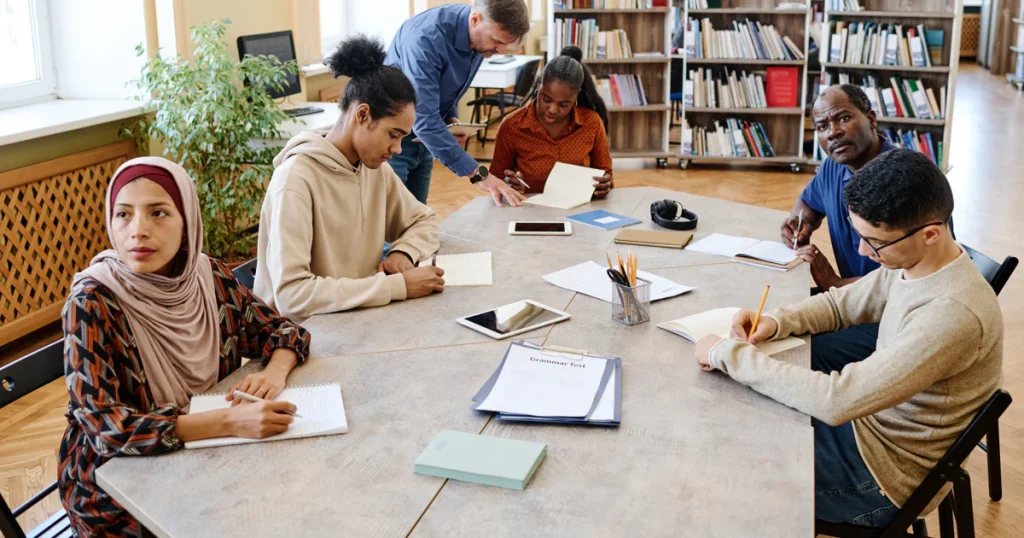 modern-mature-teacher-at-work